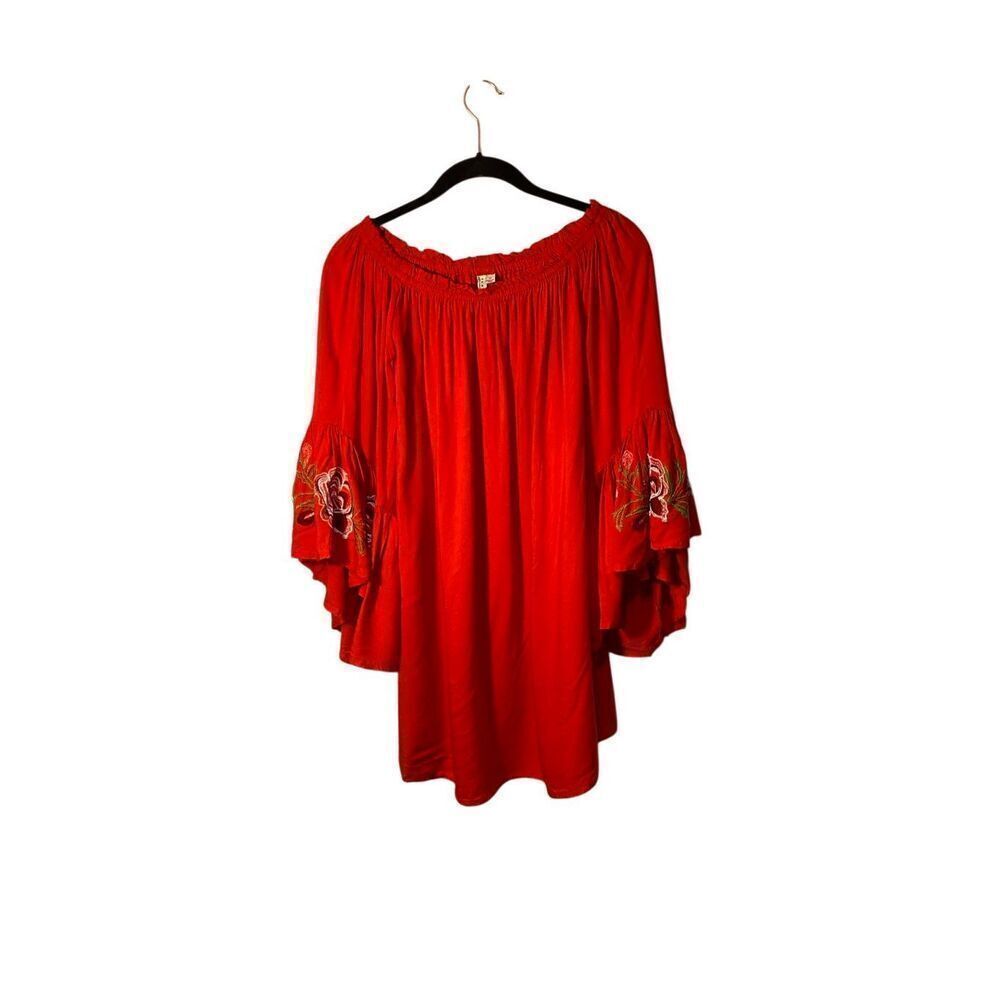 Feathers women’s red floral tiered, 3/4 sleeve embroidered tunic S/M